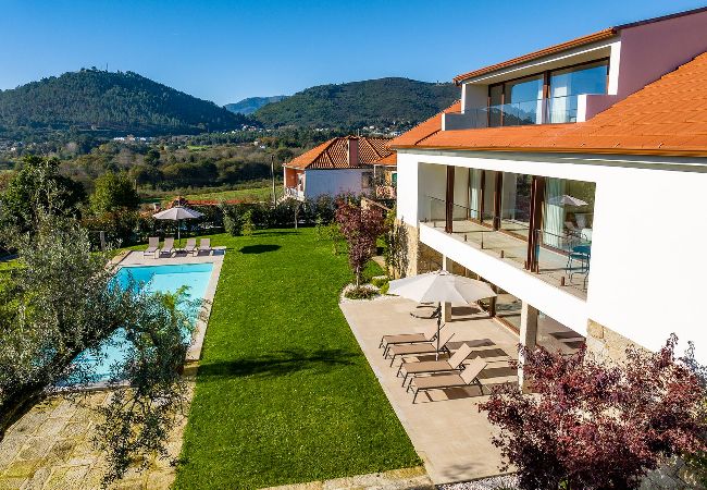 Villa em Ponte de Lima - Lima View Villa - Casa com piscina e jardim