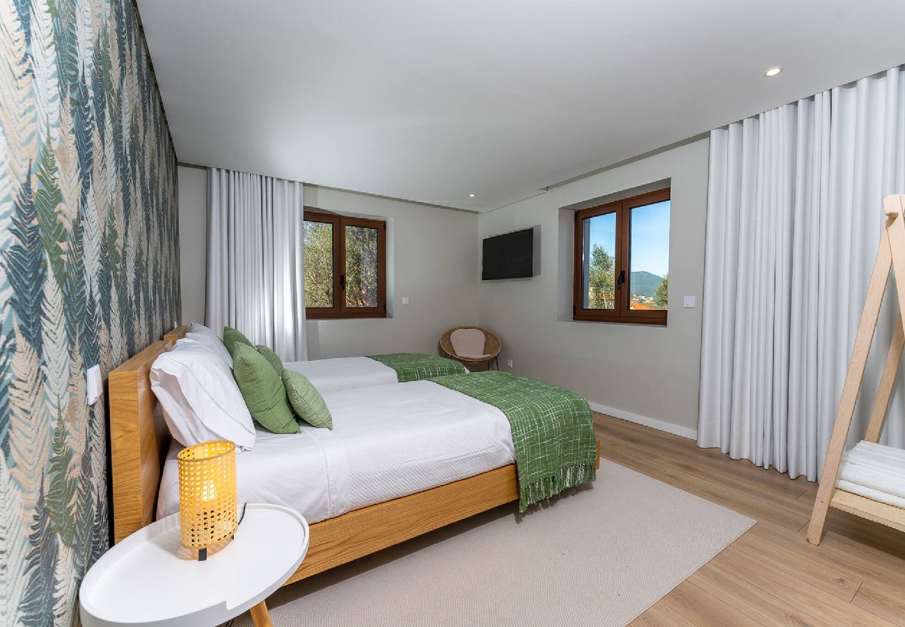 Villa em Ponte de Lima - Lima View Villa - Casa com piscina e jardim