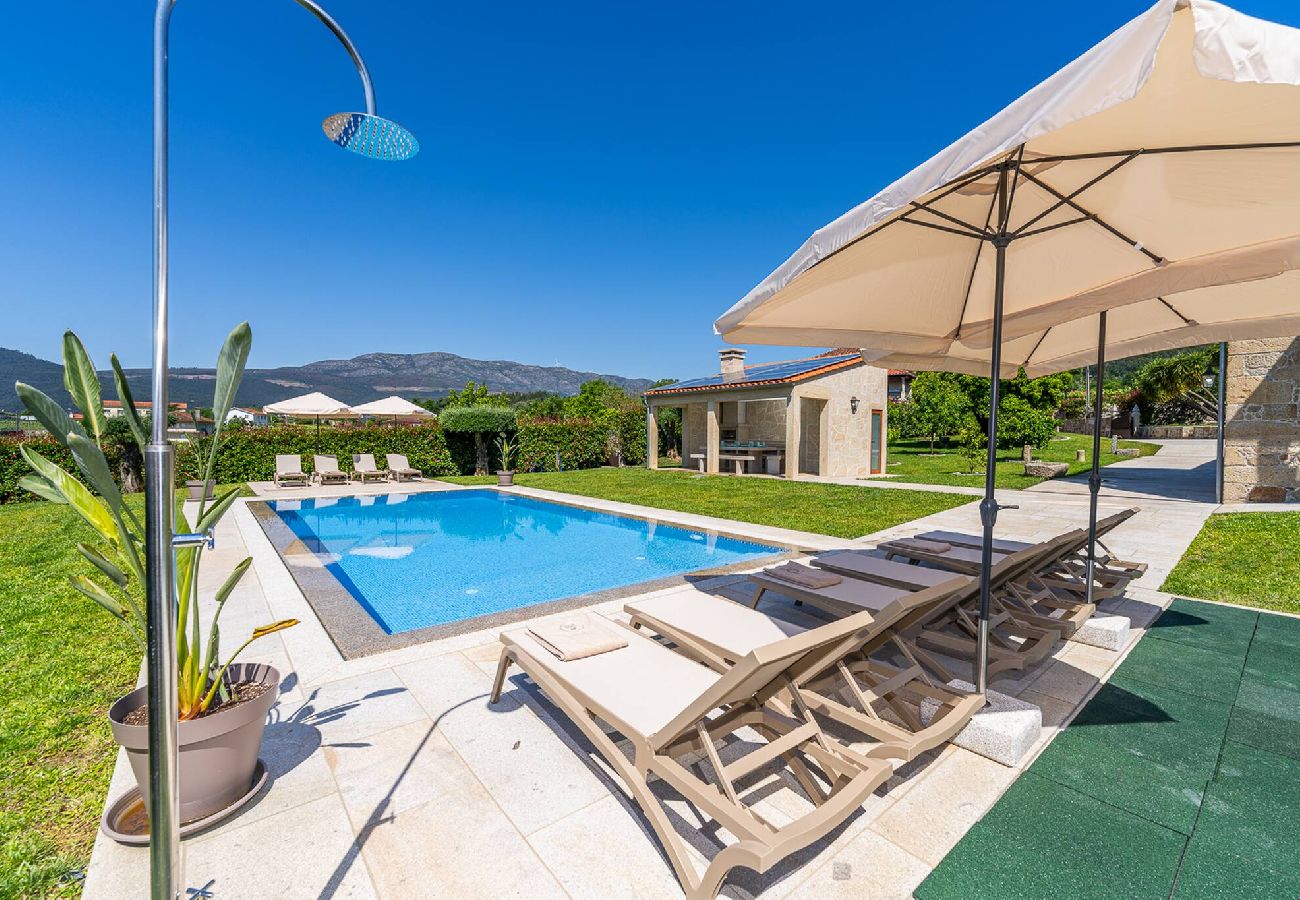 Villa em Ponte de Lima - Casa da Ana - Villa com piscina e jardim