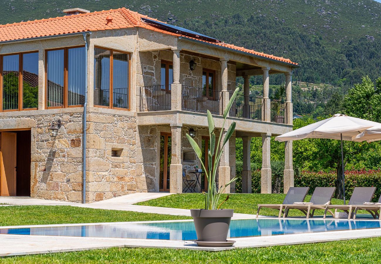 Villa em Ponte de Lima - Casa da Ana - Villa com piscina e jardim