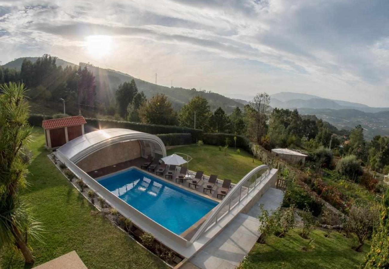 Casa em Ponte de Lima - Villa de Luxo com Piscina Aquecida, Ténis e Jardim