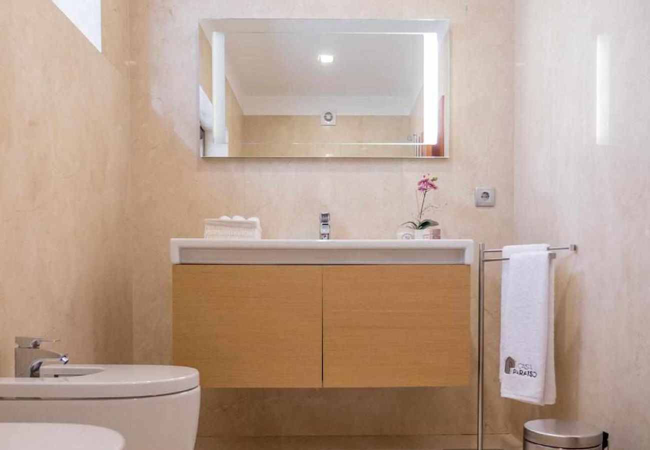 Casa em Ponte de Lima - Villa de Luxo com Piscina Aquecida, Ténis e Jardim