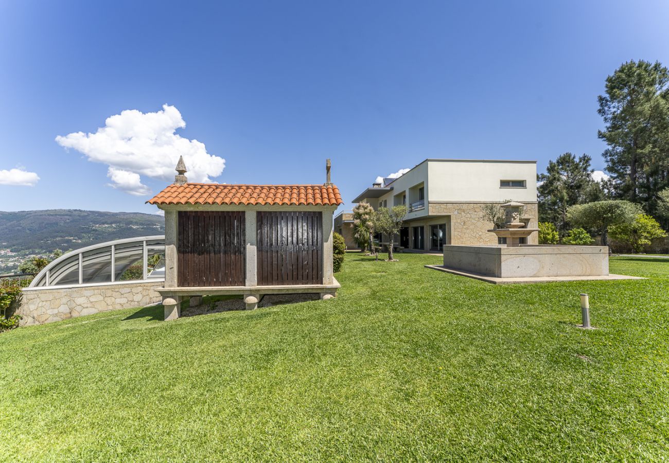 Casa em Ponte de Lima - Villa de Luxo com Piscina Aquecida, Ténis e Jardim