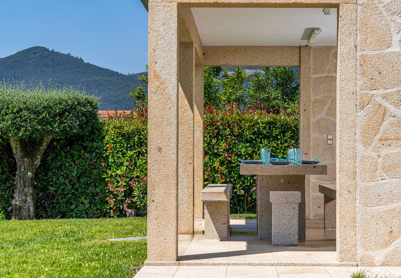 Villa in Ponte de Lima - Casa da Ana - Villa com piscina e jardim