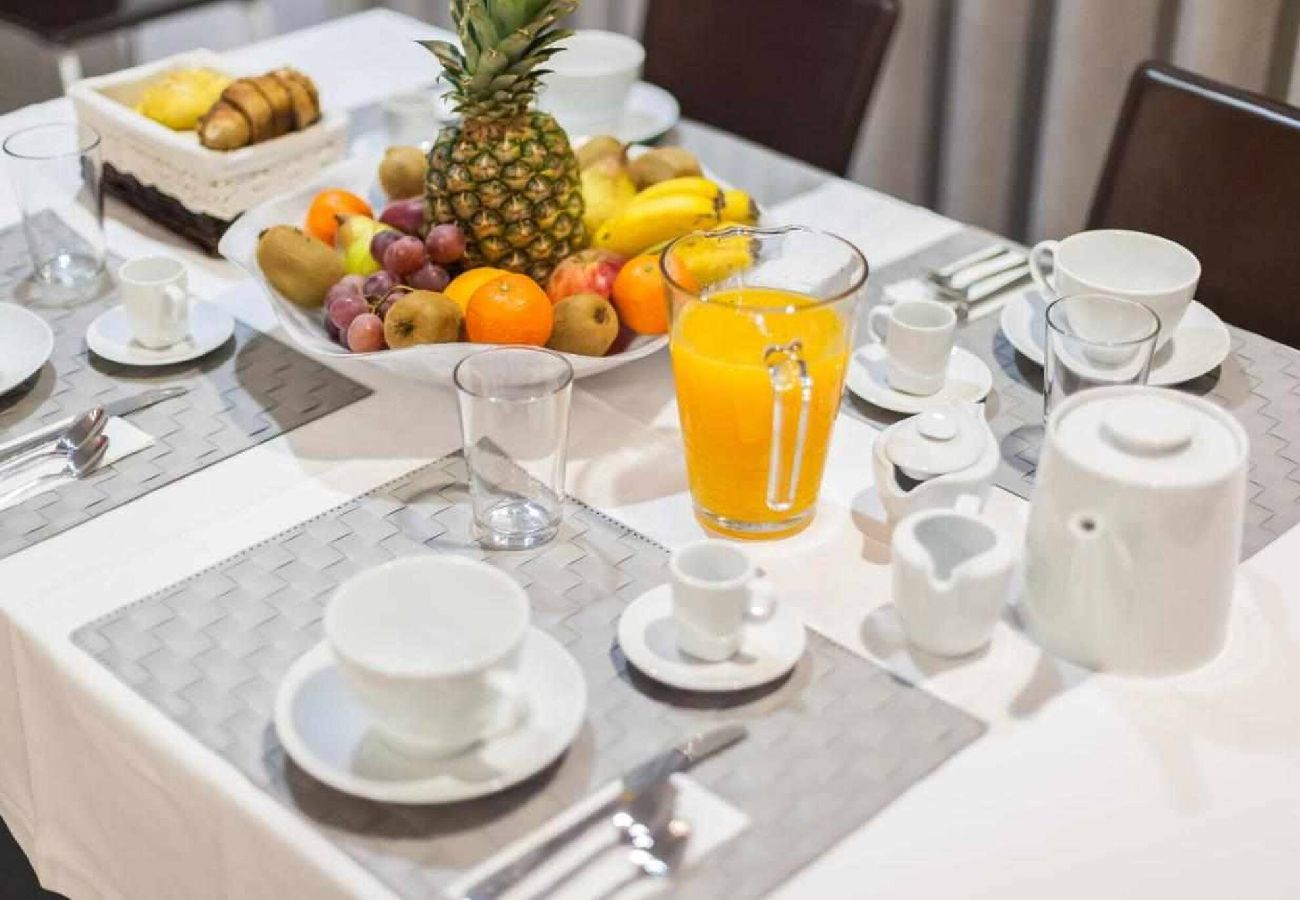 Ferienhaus in Ponte de Lima - Villa de Luxo com Piscina Aquecida, Ténis e Jardim