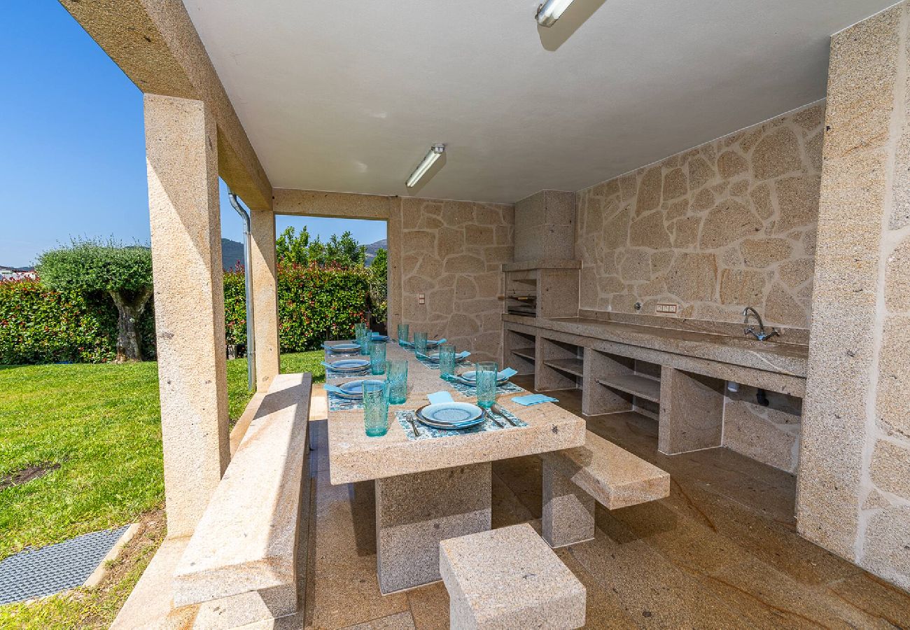 Villa in Ponte de Lima - Casa da Ana - Villa com piscina e jardim