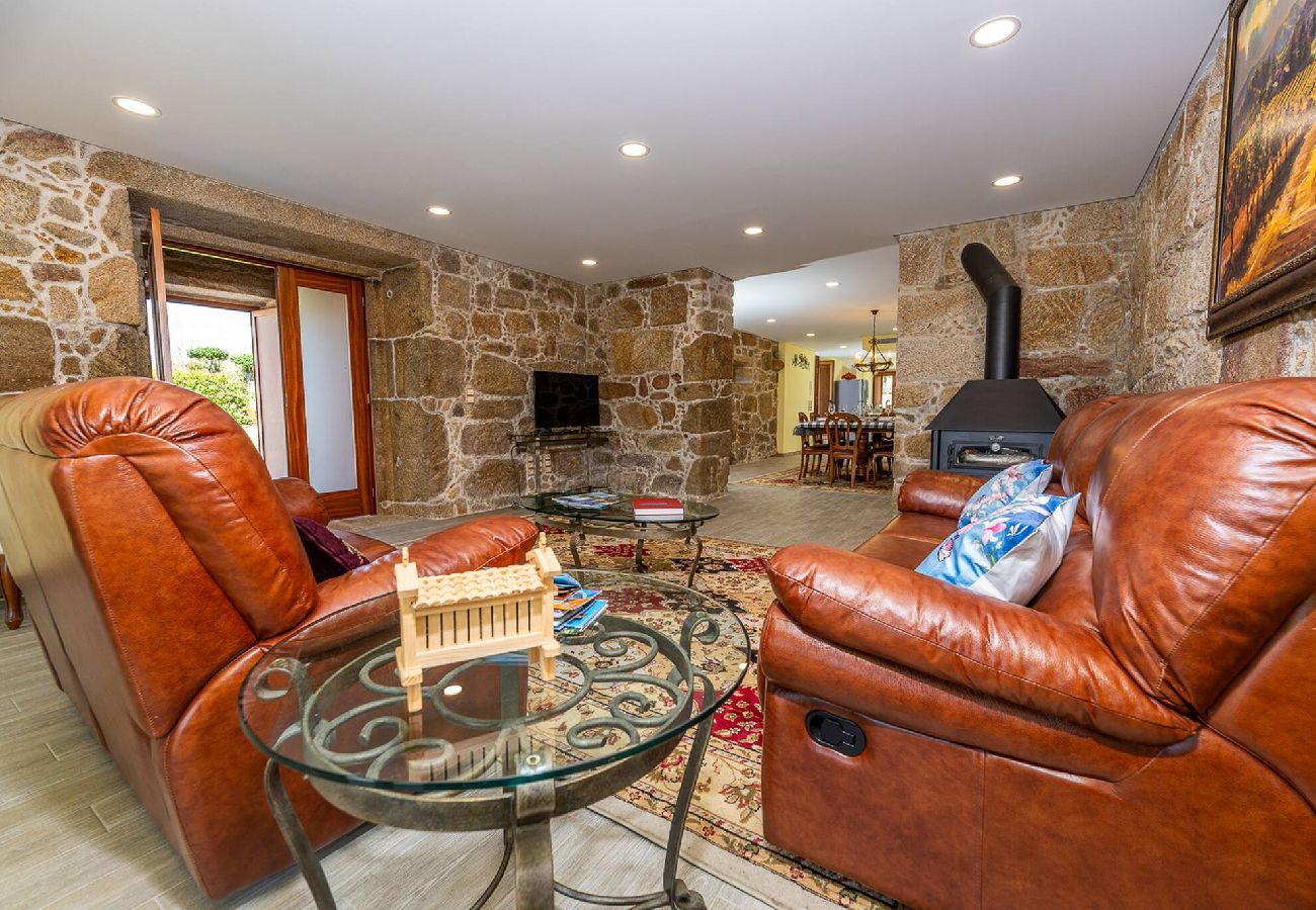 Villa in Ponte de Lima - Casa da Ana - Villa com piscina e jardim