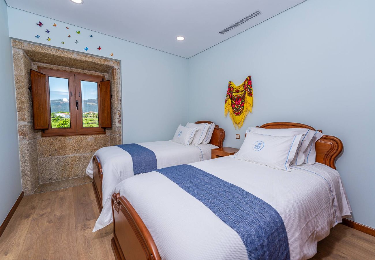 Villa in Ponte de Lima - Casa da Ana - Villa com piscina e jardim