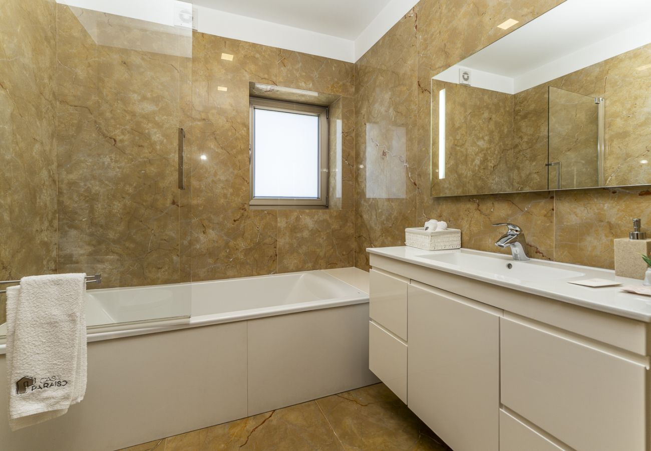 House in Ponte de Lima - Villa de Luxo com Piscina Aquecida, Ténis e Jardim