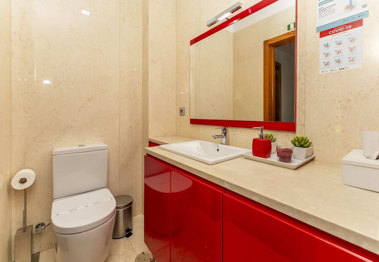 House in Ponte de Lima - Villa de Luxo com Piscina Aquecida, Ténis e Jardim