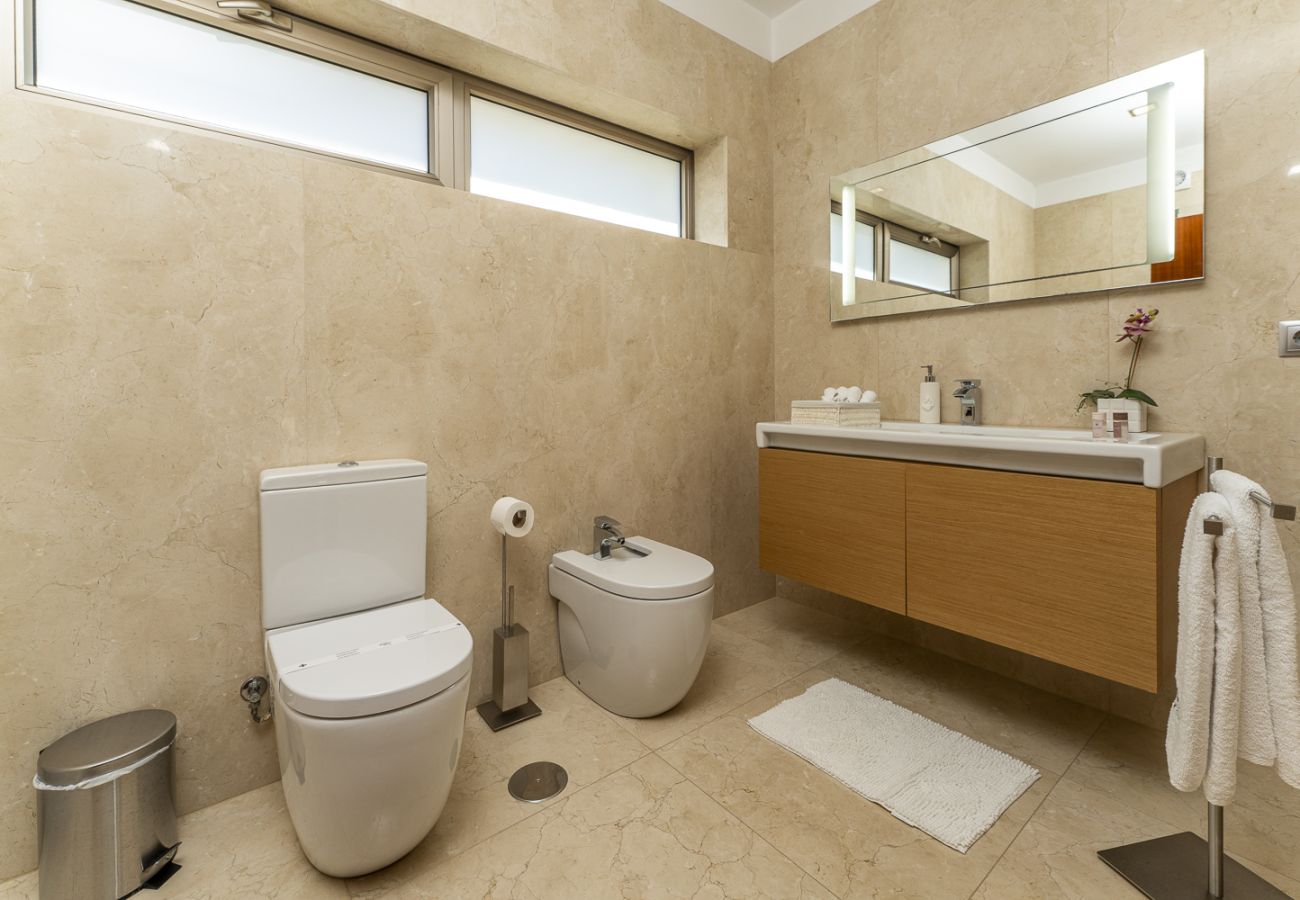 House in Ponte de Lima - Villa de Luxo com Piscina Aquecida, Ténis e Jardim
