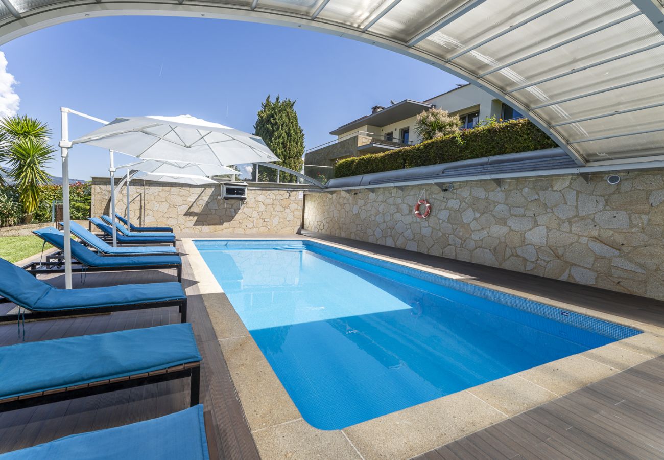 House in Ponte de Lima - Villa de Luxo com Piscina Aquecida, Ténis e Jardim