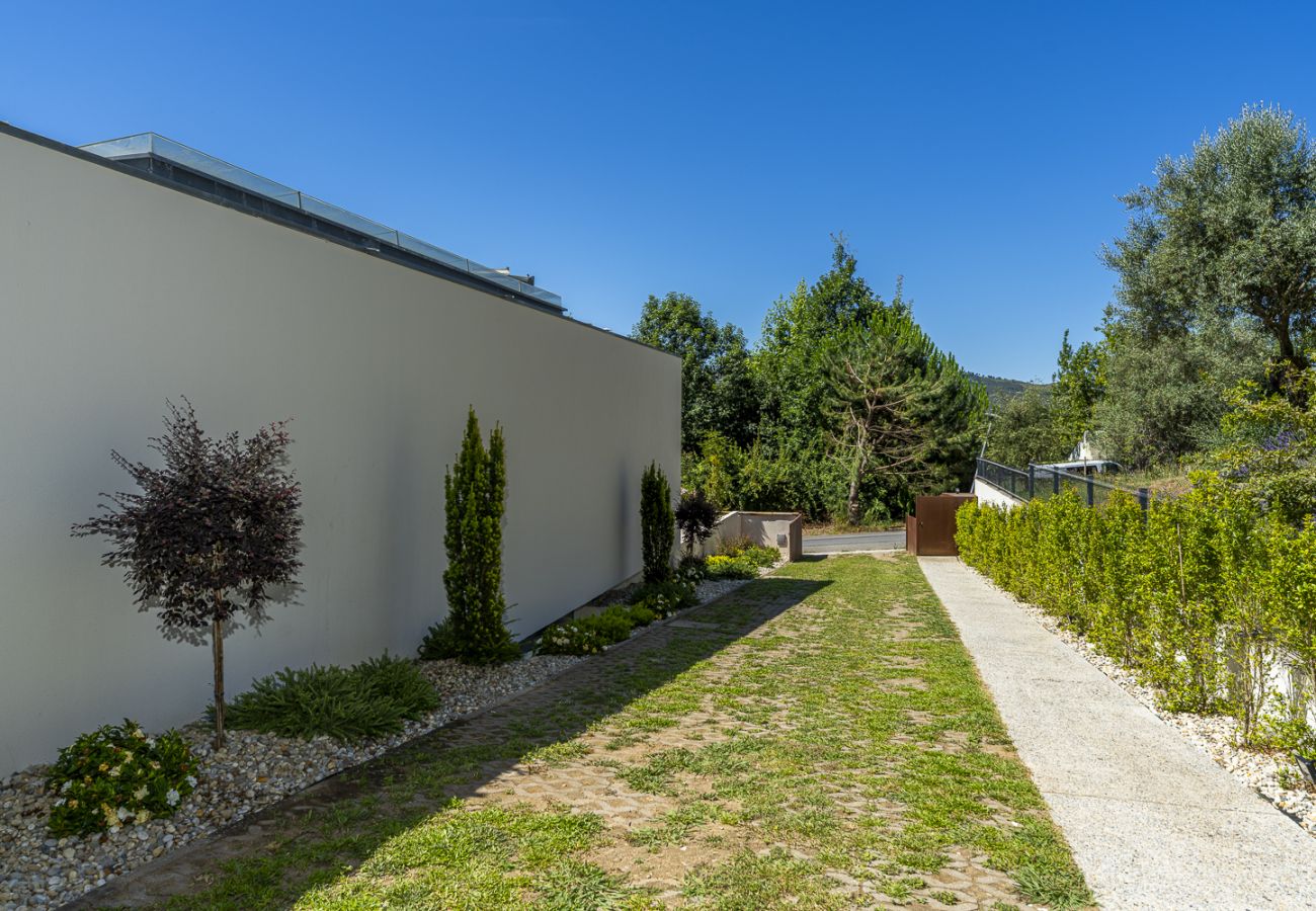 Villa/Dettached house in Fornelos - Villa Golfe Ponte de Lima