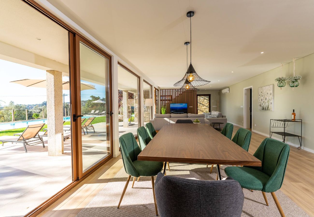 Villa en Ponte de Lima - Lima View Villa - Casa com piscina e jardim