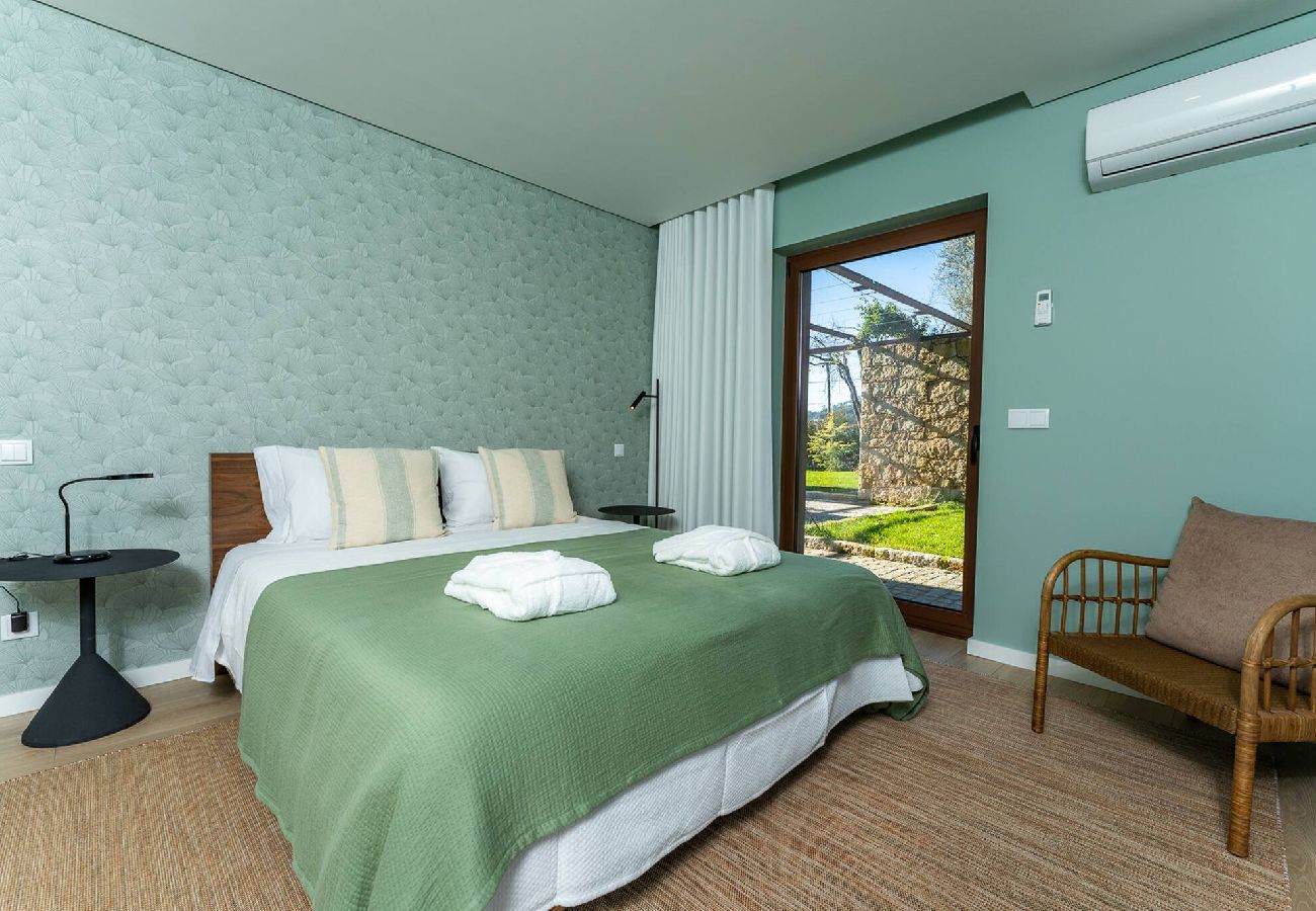 Villa en Ponte de Lima - Lima View Villa - Casa com piscina e jardim