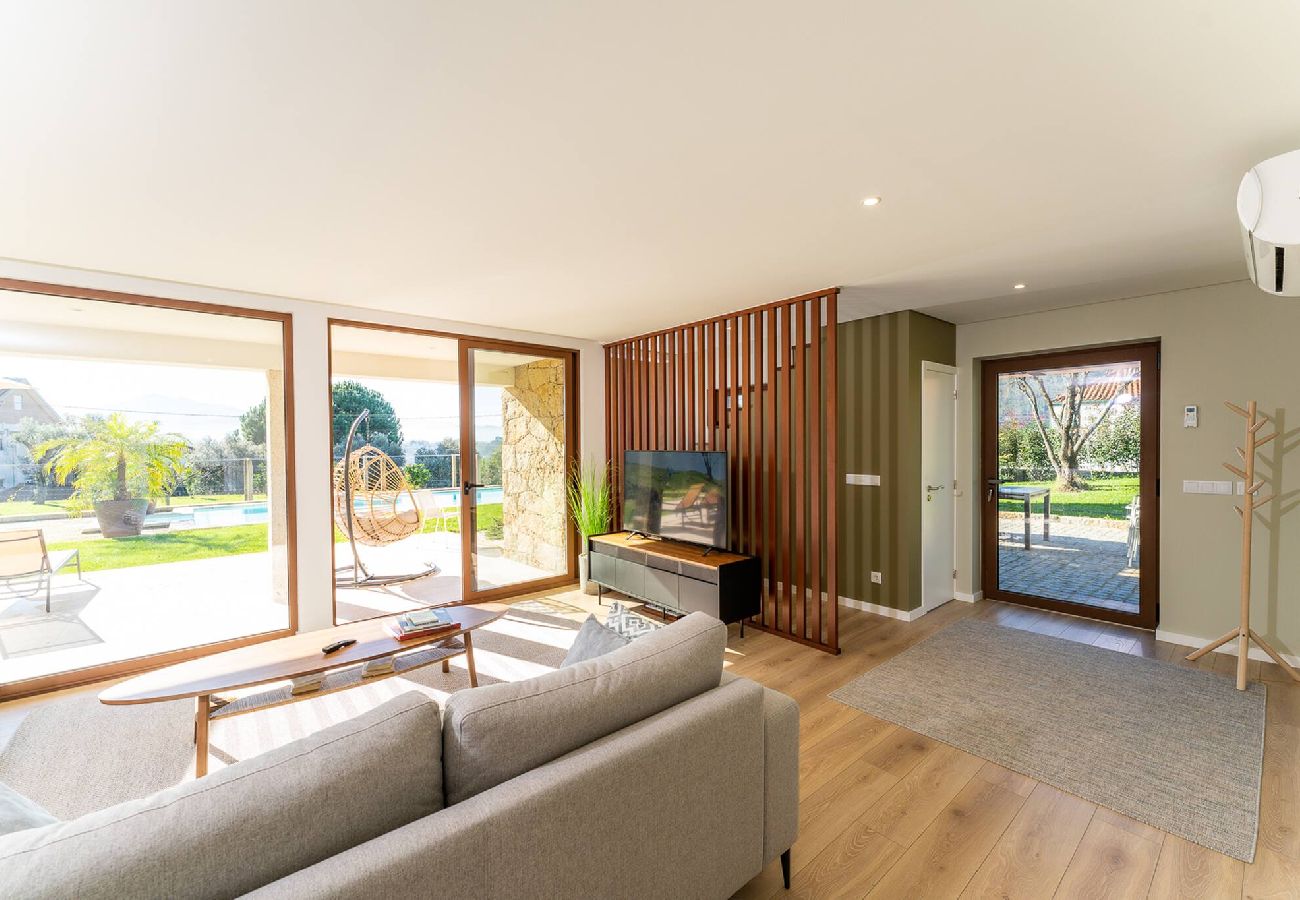 Villa en Ponte de Lima - Lima View Villa - Casa com piscina e jardim