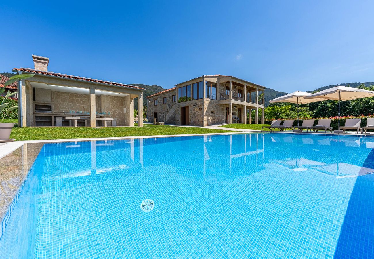 Villa en Ponte de Lima - Casa da Ana - Villa com piscina e jardim