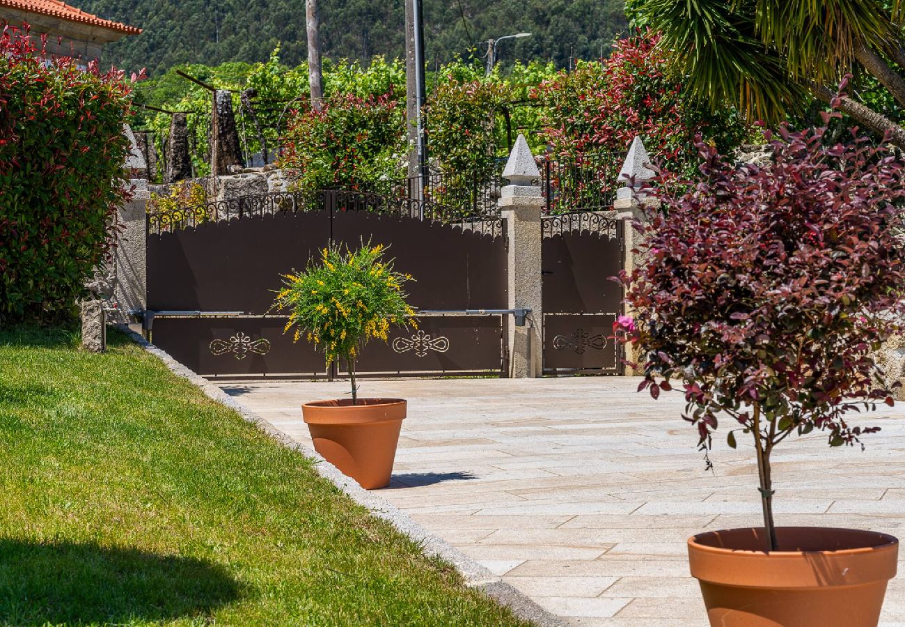 Villa en Ponte de Lima - Casa da Ana - Villa com piscina e jardim