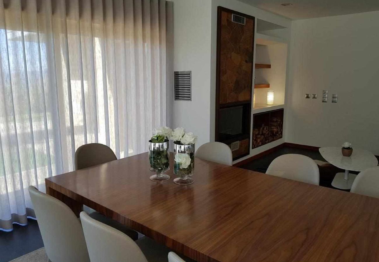 Casa en Ponte de Lima - Villa de Luxo com Piscina Aquecida, Ténis e Jardim