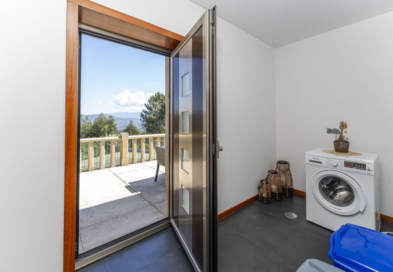 Casa en Ponte de Lima - Villa de Luxo com Piscina Aquecida, Ténis e Jardim