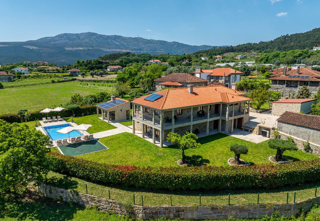 Villa à Ponte de Lima - Casa da Ana - Villa com piscina e jardim