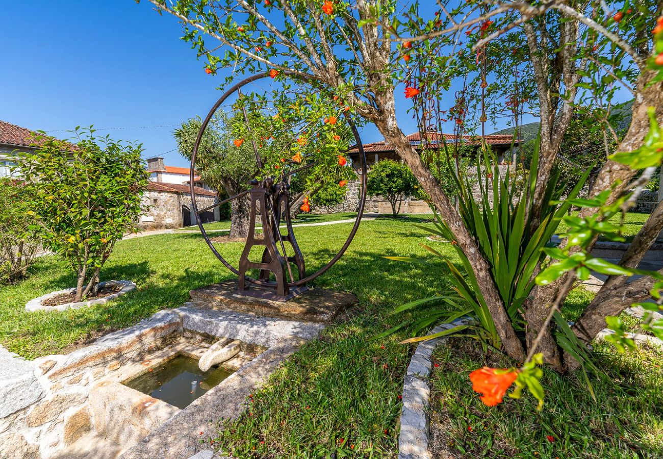 Villa à Ponte de Lima - Casa da Ana - Villa com piscina e jardim