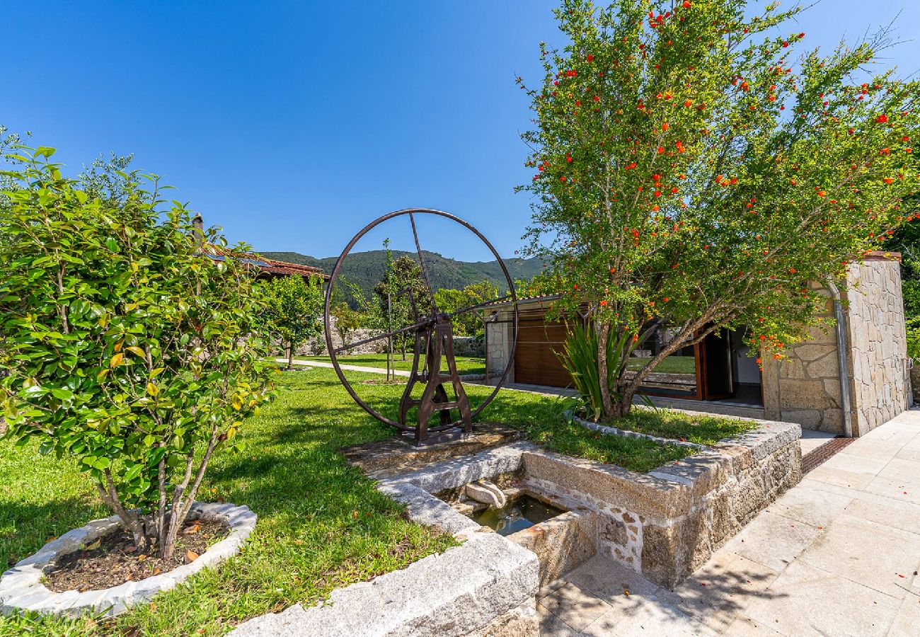 Villa à Ponte de Lima - Casa da Ana - Villa com piscina e jardim