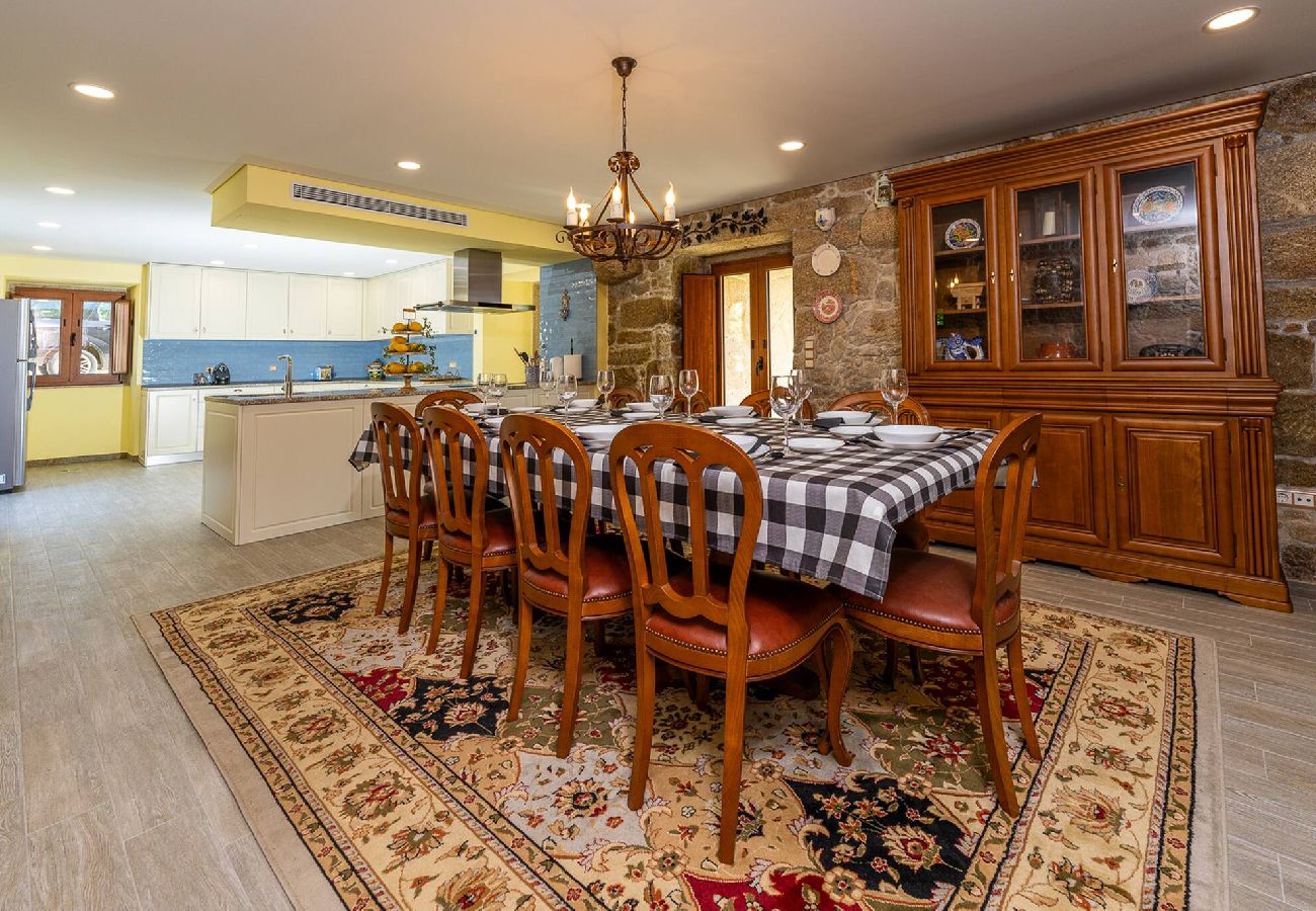 Villa à Ponte de Lima - Casa da Ana - Villa com piscina e jardim