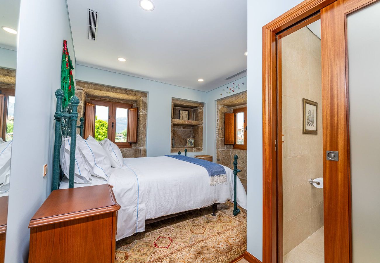 Villa à Ponte de Lima - Casa da Ana - Villa com piscina e jardim