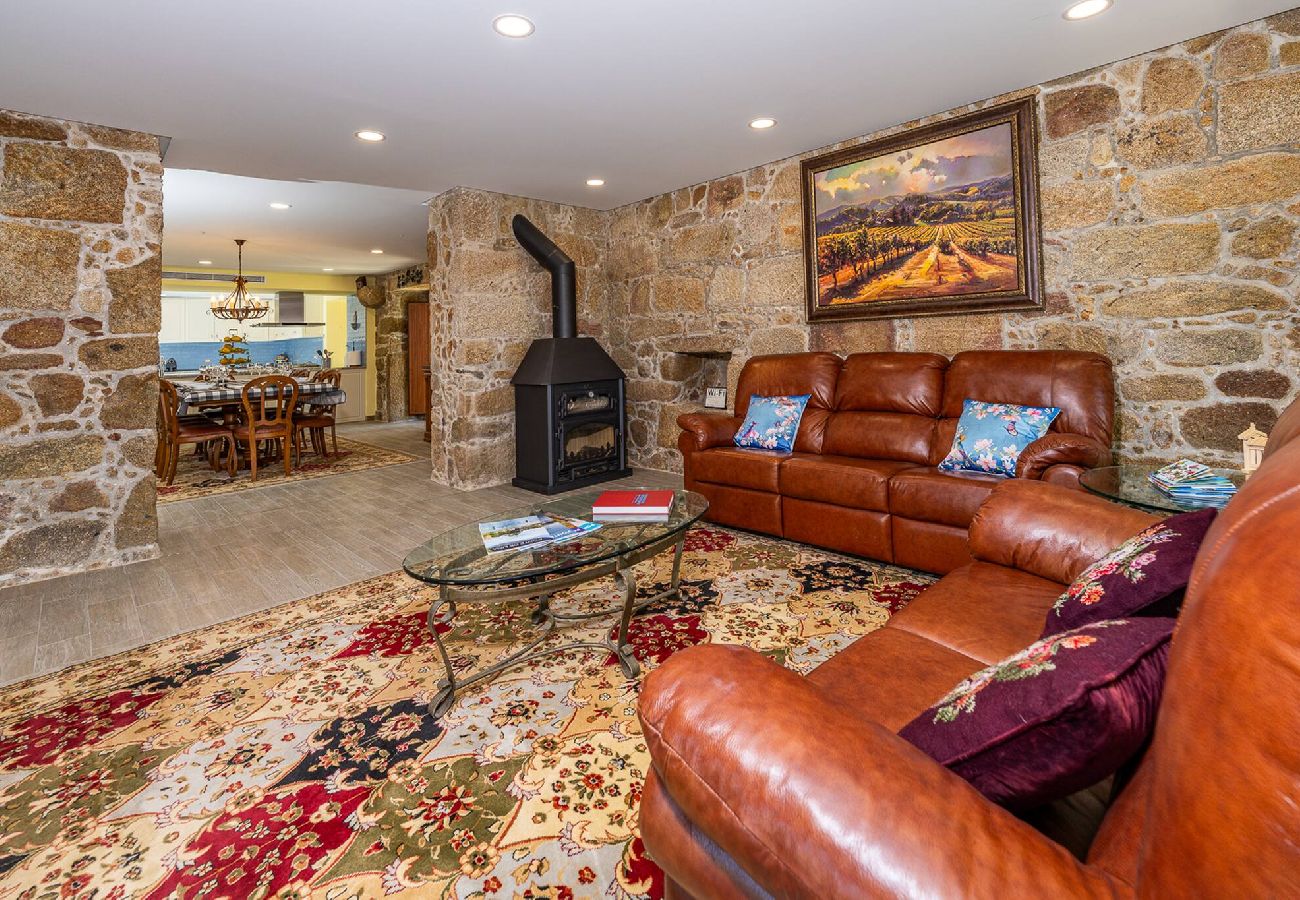 Villa à Ponte de Lima - Casa da Ana - Villa com piscina e jardim