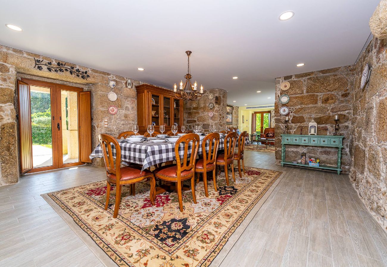 Villa à Ponte de Lima - Casa da Ana - Villa com piscina e jardim