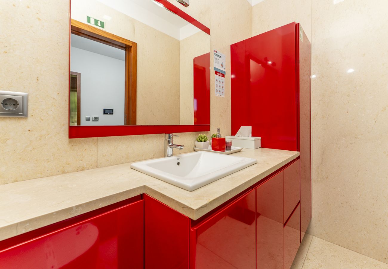 Maison à Ponte de Lima - Villa de Luxo com Piscina Aquecida, Ténis e Jardim