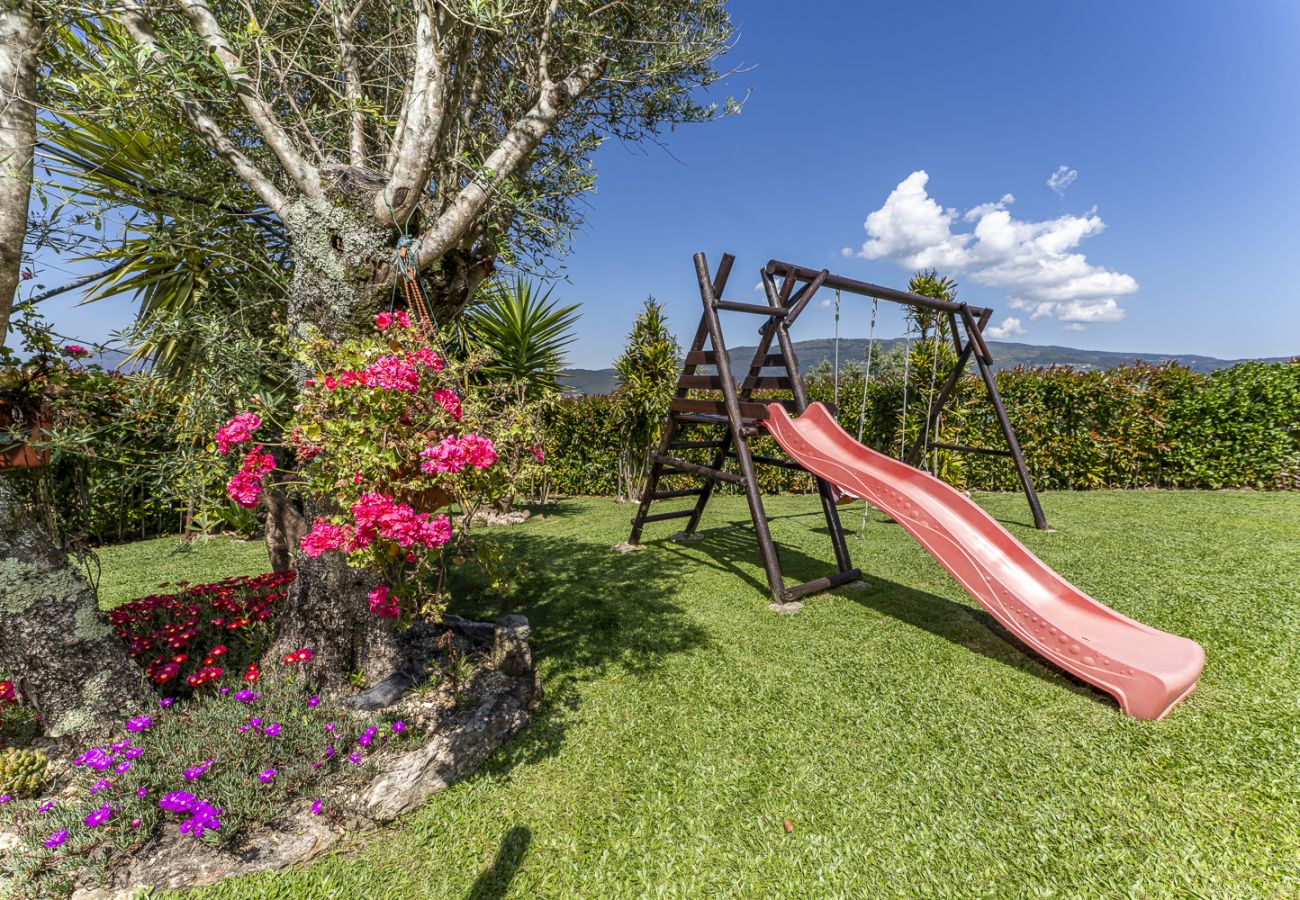 Maison à Ponte de Lima - Villa de Luxo com Piscina Aquecida, Ténis e Jardim